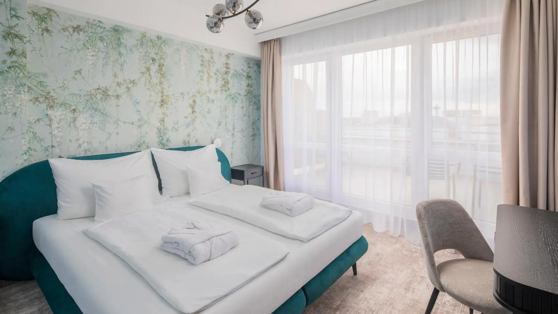 Hotel Atlantis Wellness & Conference Hajduszoboszlo 4*,