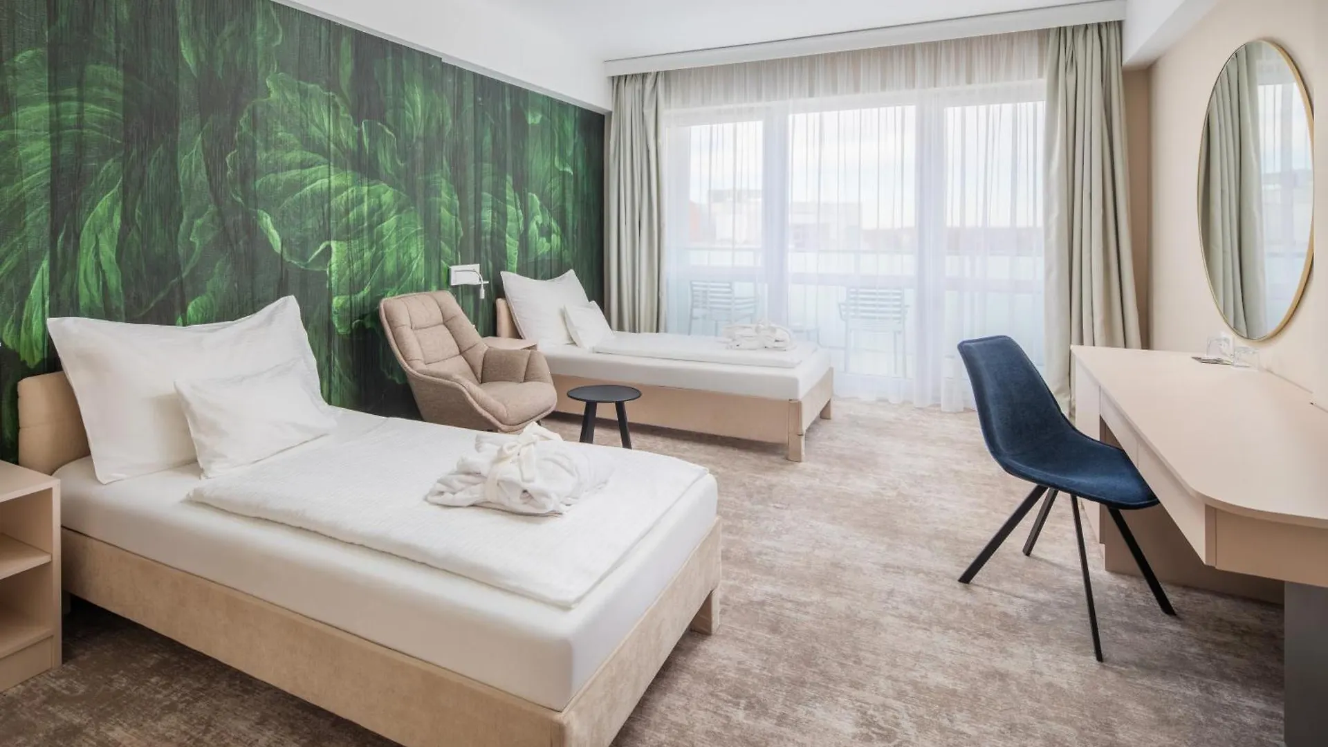 Hotel Atlantis Wellness & Conference Hajduszoboszlo 4*,